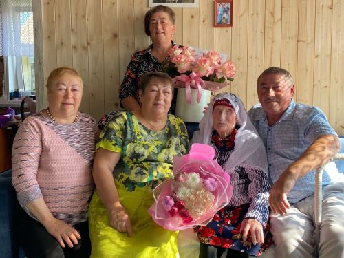 Гамбәрия апаның 95 яшен дә бергә бәйрәм иттек