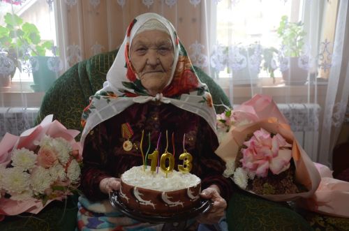 Вәсилә апаны 103 яше белән котладылар