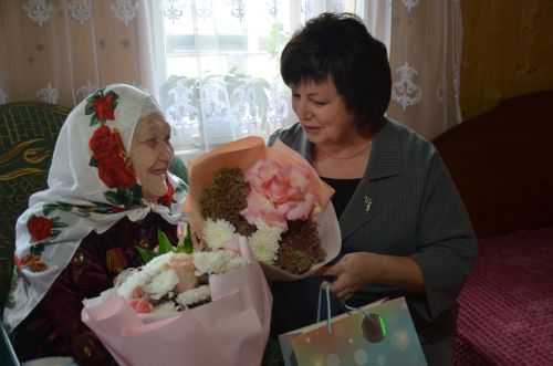 Вәсилә апаны 103 яше белән котладылар