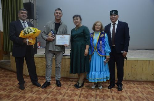 Эдуард Латыйпов якташлары белән «гомеренең бер мизгелен» искә алды