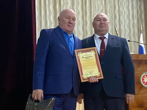 Петровский Заводта кунакчыл халык яши
