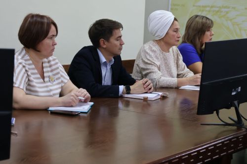 Комиссиядә балаларның иминлеген саклау буенча эшне тагы да көчәйтү бурычы куелды