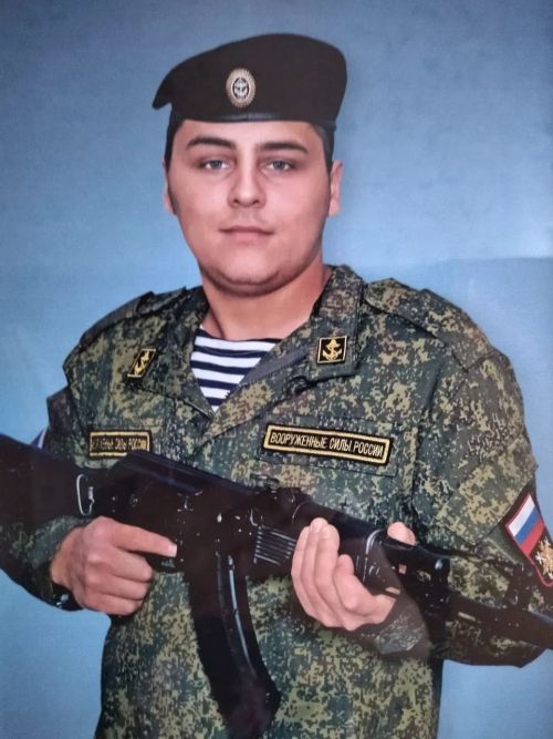 Әлмәттә солдат каршы алдылар