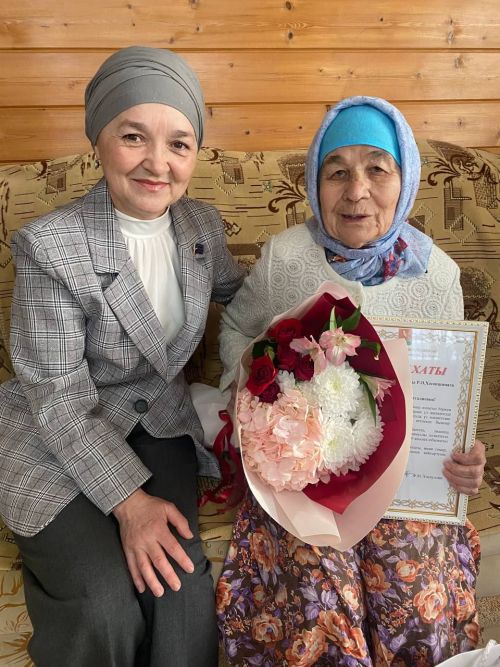 Алты тапкыр хаҗия Ракыя апага 90 яшь тулды