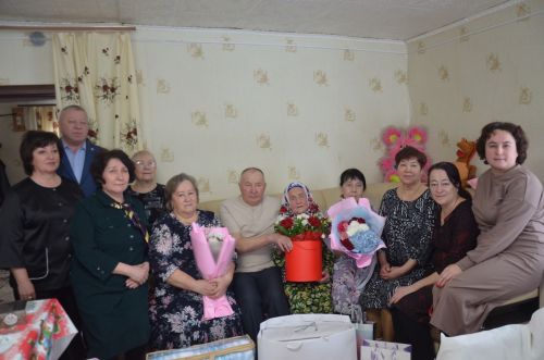 Югары Чыршылы авылында гасыр бәйрәмен билгеләп үтәләр