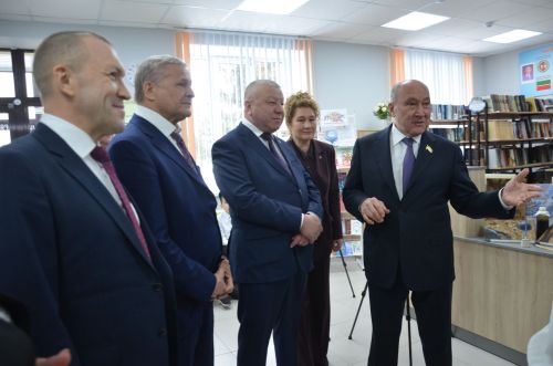 Марат Әхмәтов парламент дәресендә катнашты