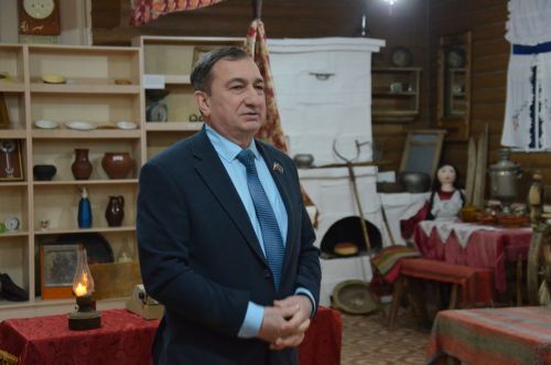 Иске Минзәләбаш мәктәбендә Адлер Тимергалинны искә алдылар