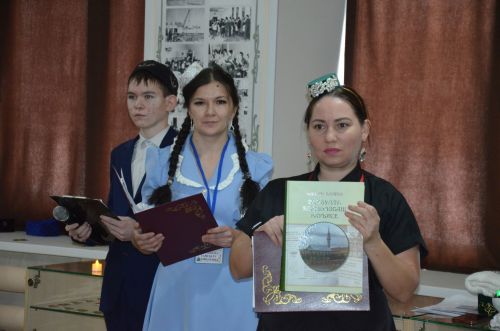 Иске Минзәләбаш мәктәбендә Адлер Тимергалинны искә алдылар