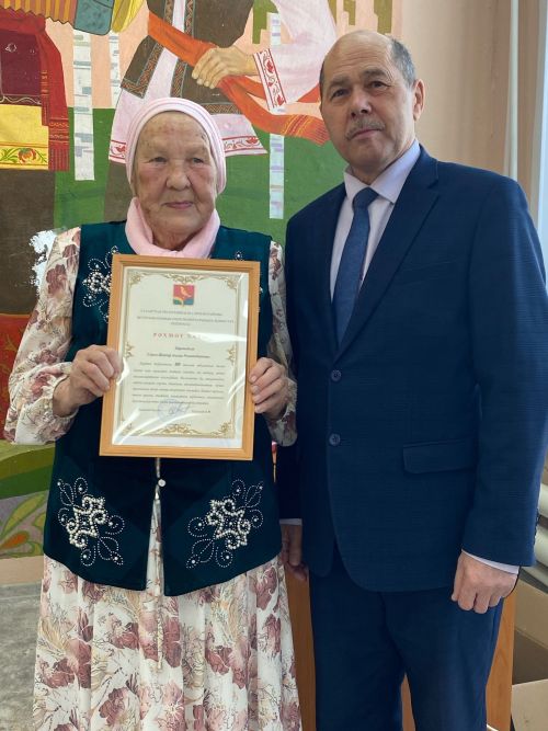 Югары Әхмәт авылы ветераннары әйдаманы Гөлүсә апа Ризатдинова Финляндиядә туган