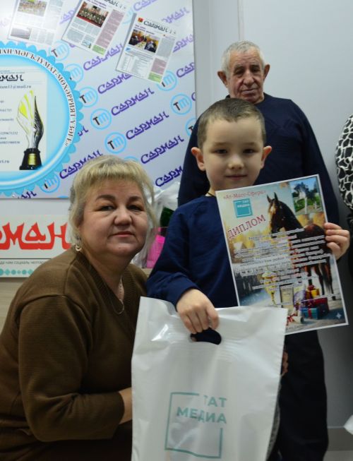 Матбугат үзәгендә «Ат-Масс-Сфера» бәйгесе җиңүчеләрен бүләкләделәр
