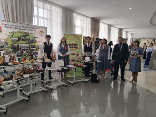 Җәлил беренче мәктәбе «Тату сыйныф серләре» бәйгесенең зона этабында җиңде
