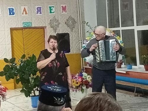 «Уңыш тәгәрмәче» Петровский Завод авылы халкына бәйрәм бүләк итте