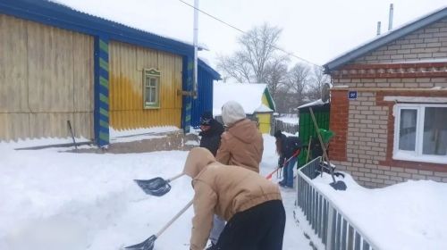 Сармановские юнармейцы помогли ветерану СВО