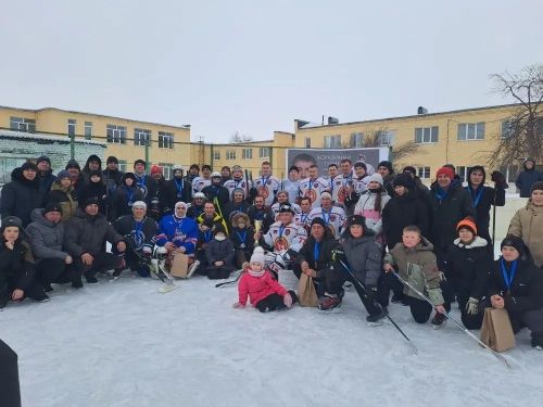 В Сарманово состоялся хоккейный турнир памяти Рустема Хайруллина