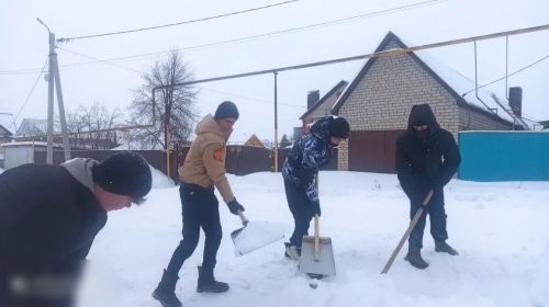 Сармановские юнармейцы помогли ветерану СВО