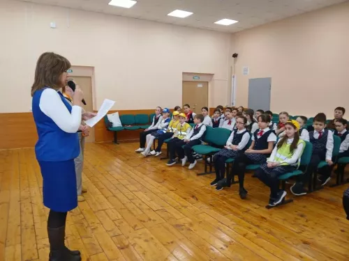 «Дорожный калейдоскоп»: в Джалиле четвероклассники повторили ПДД