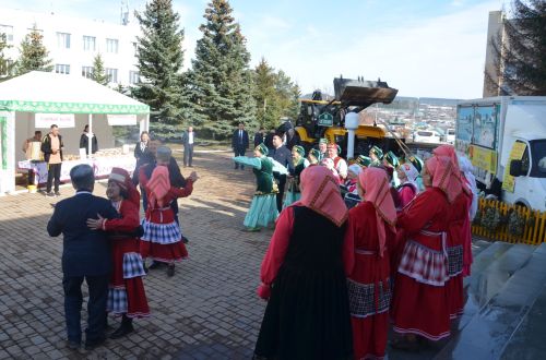 Район конгресс кунакларын кабул итте