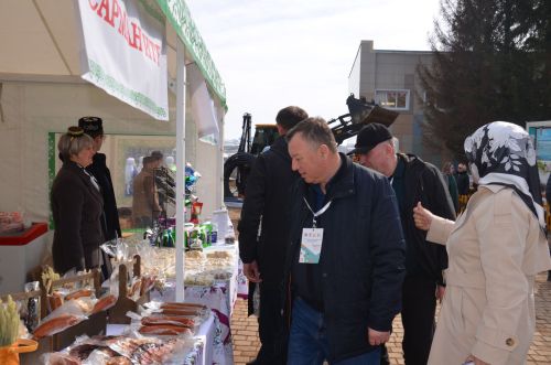 Район конгресс кунакларын кабул итте