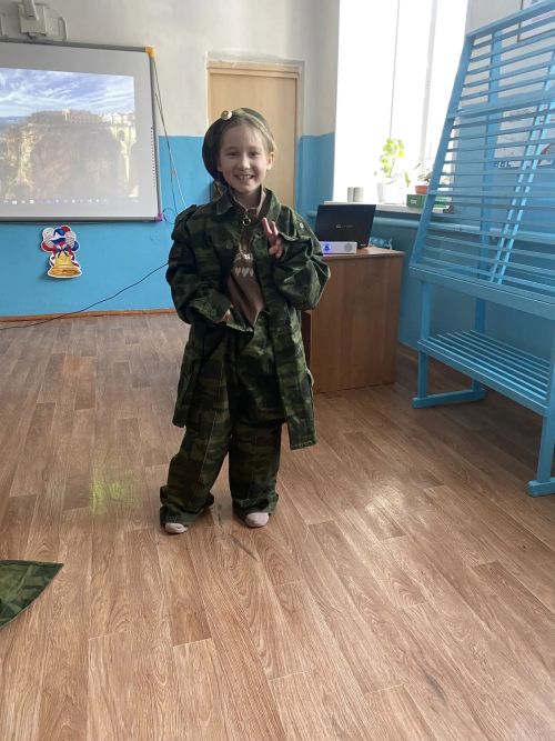 В Старомензелябашской школе девочки и мальчики сошлись в праздничном соревновании