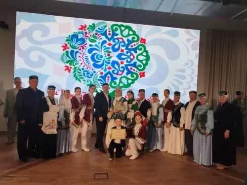 Валиевы достойно представили район на зональном этапе Фестиваля родословной