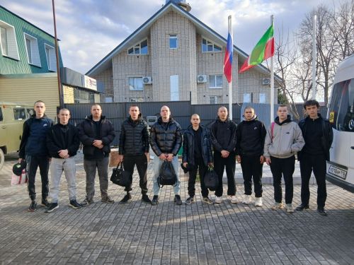 Районнан 11 булачак солдат китте