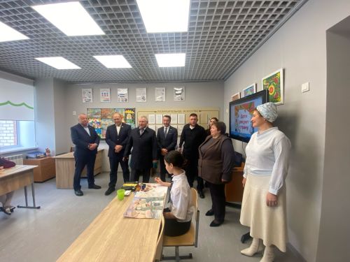 Сәнгать мәктәбендә патриотик бәйгегә әзерләнәләр