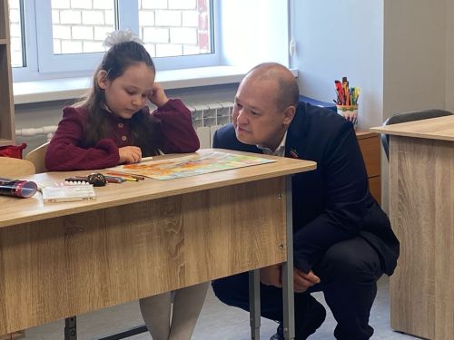 Сәнгать мәктәбендә патриотик бәйгегә әзерләнәләр