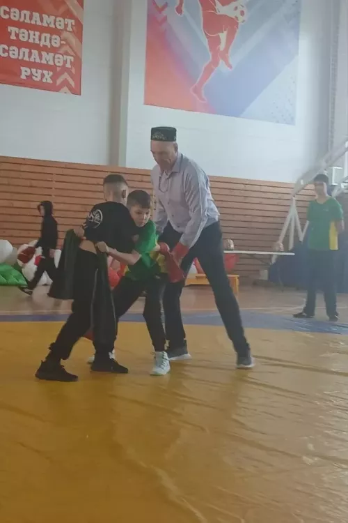 Районда көрәш буенча республика ярышлары бара