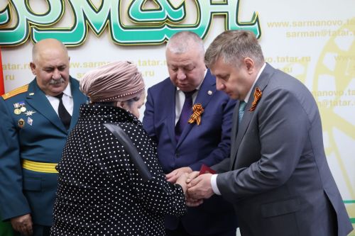 Участникам СВО в районе вручили государственные награды