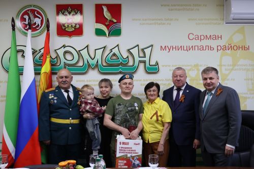 Участникам СВО в районе вручили государственные награды