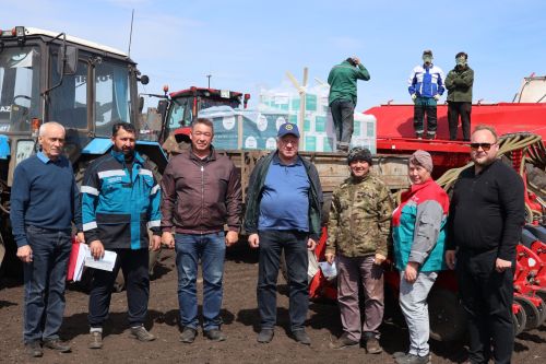 В районе наградили передовиков весенне-полевых работ