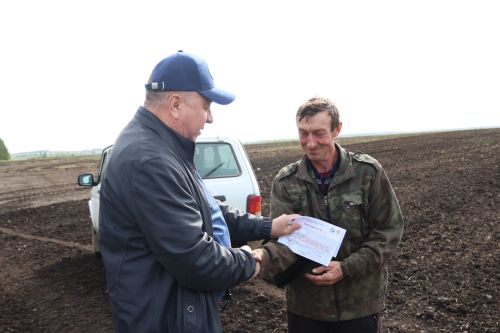 В районе наградили передовиков весенне-полевых работ