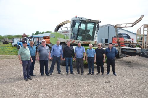 Районда терлек азыгы әзерләүдә катнашачак техниканы тикшерделәр