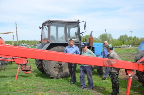 Районда терлек азыгы әзерләүдә катнашачак техниканы тикшерделәр