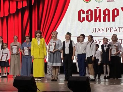 Район мәктәпләренең театр коллективларын фестивальдә югары бәяләделәр