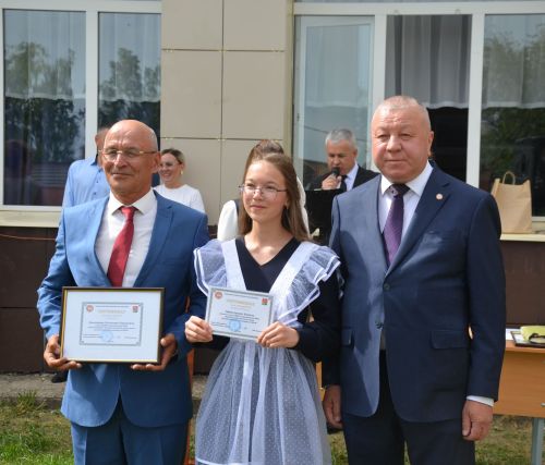 Сарман урта мәктәбен 14 укучы тәмамлады