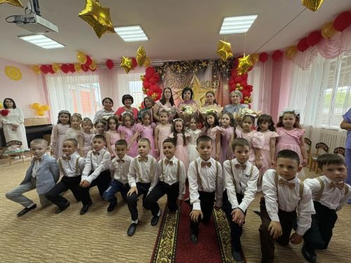 «Лилия» балалары бакча белән саубуллаштылар
