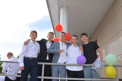 Сарман урта мәктәбен 14 укучы тәмамлады