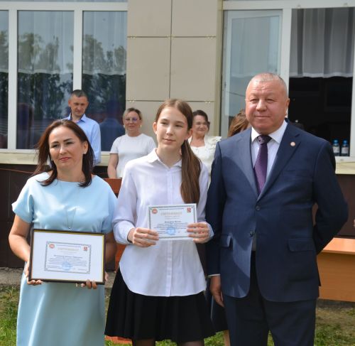 Сарман урта мәктәбен 14 укучы тәмамлады