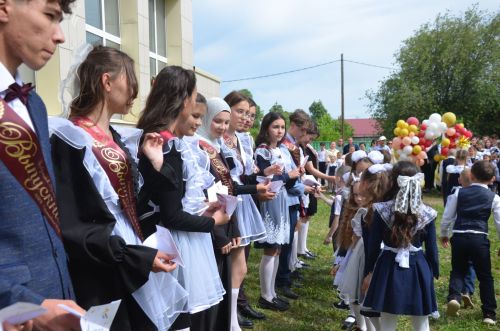 Сарман урта мәктәбен 14 укучы тәмамлады