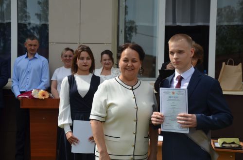 Сарман урта мәктәбен 14 укучы тәмамлады