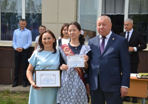 Сарман урта мәктәбен 14 укучы тәмамлады