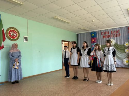 Күтәмәле мәктәбен ике укучы тәмамлый