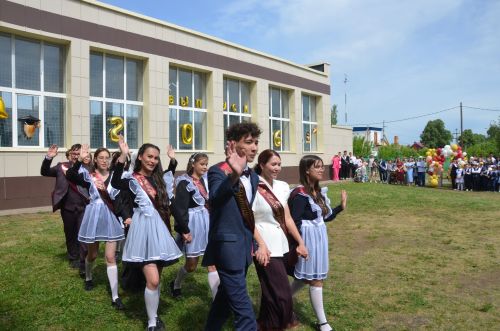 Сарман урта мәктәбен 14 укучы тәмамлады