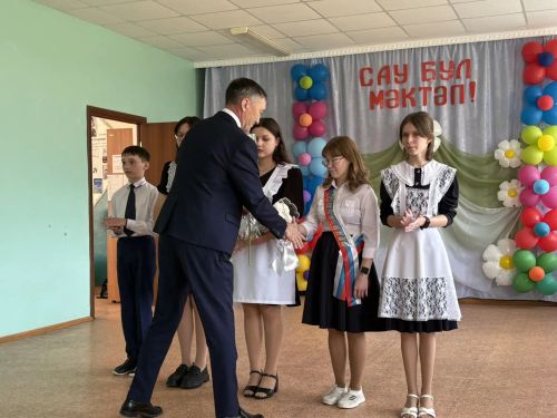 Күтәмәле мәктәбен ике укучы тәмамлый