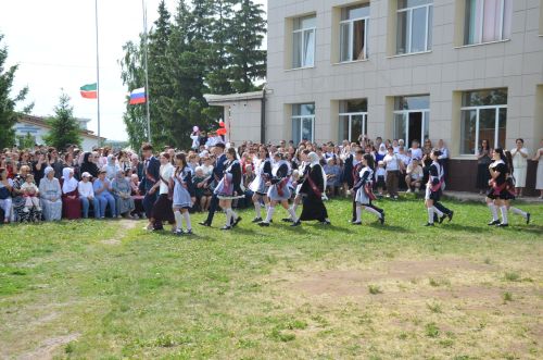 Сарман урта мәктәбен 14 укучы тәмамлады