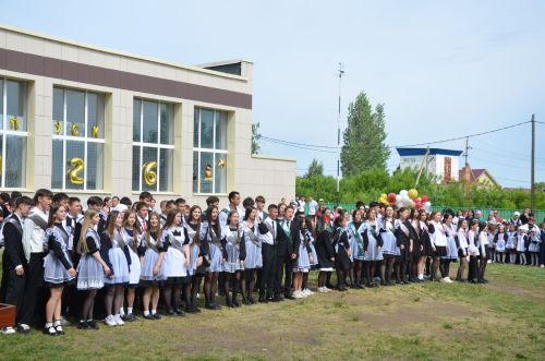Сарман урта мәктәбен 14 укучы тәмамлады