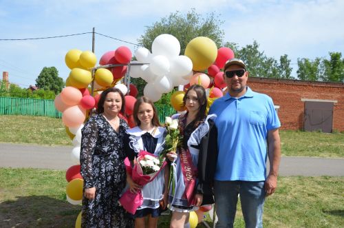 Сарман урта мәктәбен 14 укучы тәмамлады