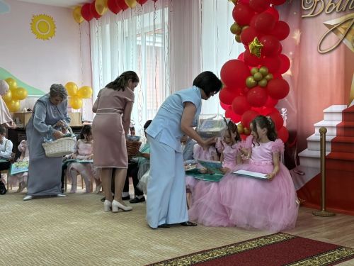 «Лилия» балалары бакча белән саубуллаштылар