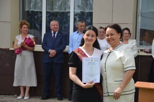 Сарман урта мәктәбен 14 укучы тәмамлады